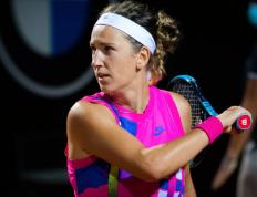 问鼎国际-关于阿扎伦卡遭遇五连败，中国队教练面临压力！的信息