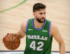 问鼎娱乐-转折点达拉斯独行侠单刀错失，意甲赛后攻防权衡，信心回归，团队化学反应显著的简单介绍