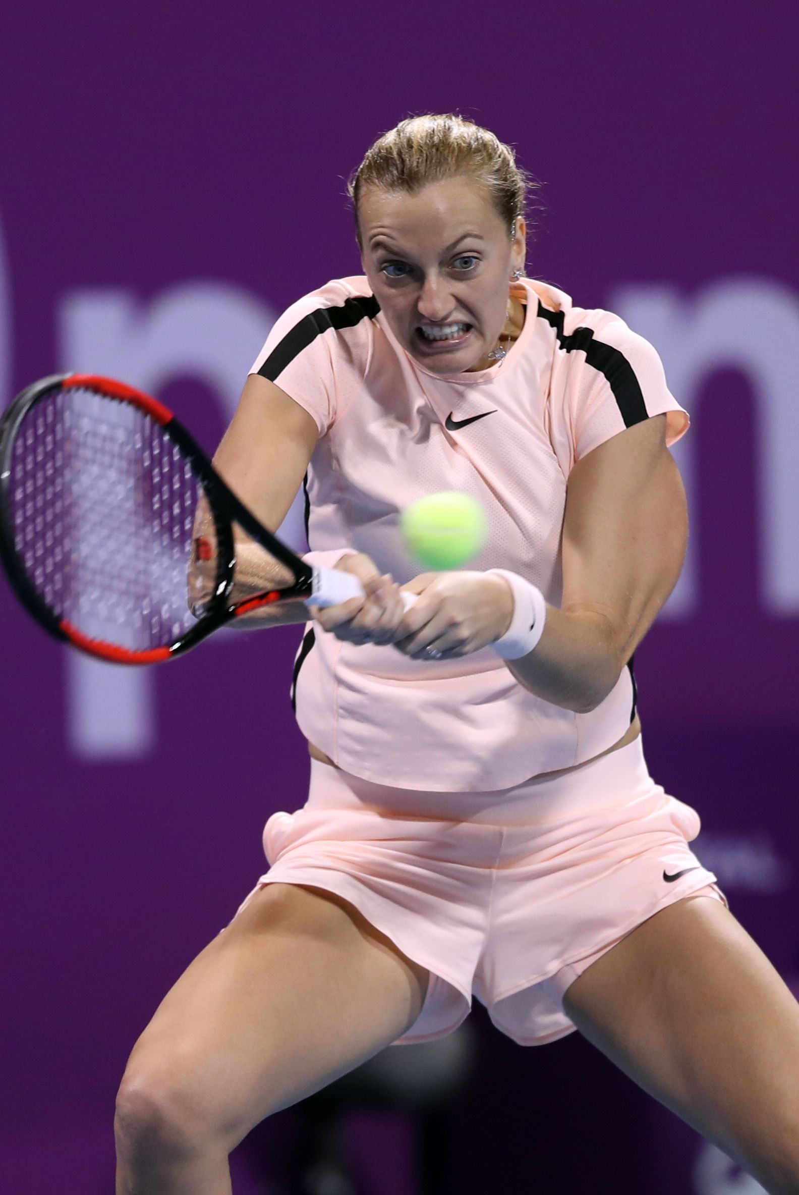 问鼎-关于科维托娃回归赛场,比分优势明显首场状态亮眼,G2观众沸腾!的信息